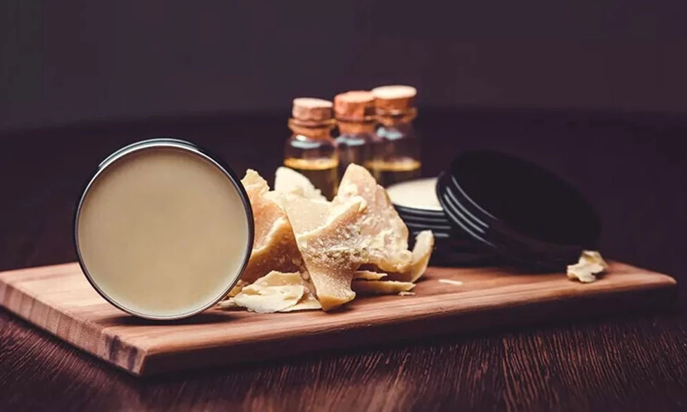 Твёрдые духи — маленькая роскошь, раскрывающаяся на коже