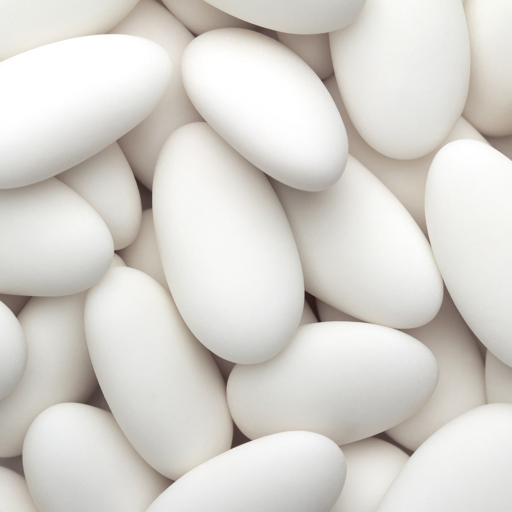 Белый засахаренный миндаль