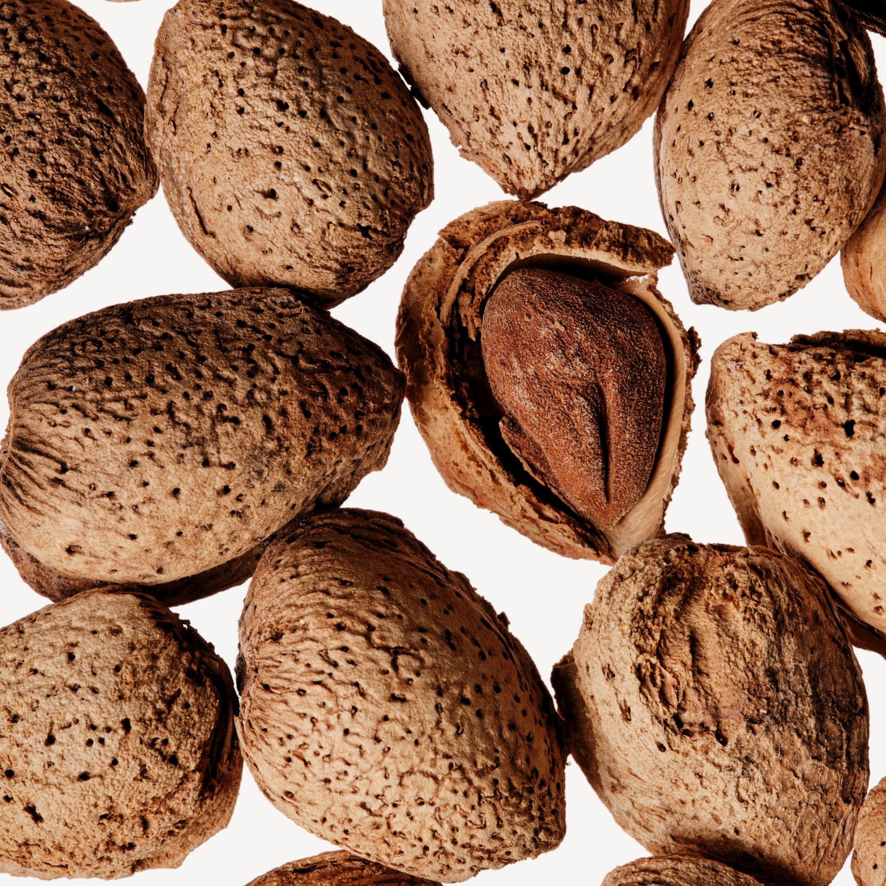 Жареный миндаль